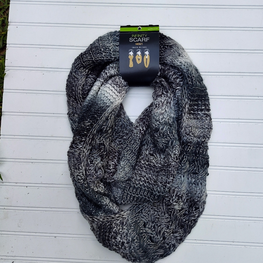 Elegant Black and Gray Knit Infinity Scarf - Picture 3 of 4